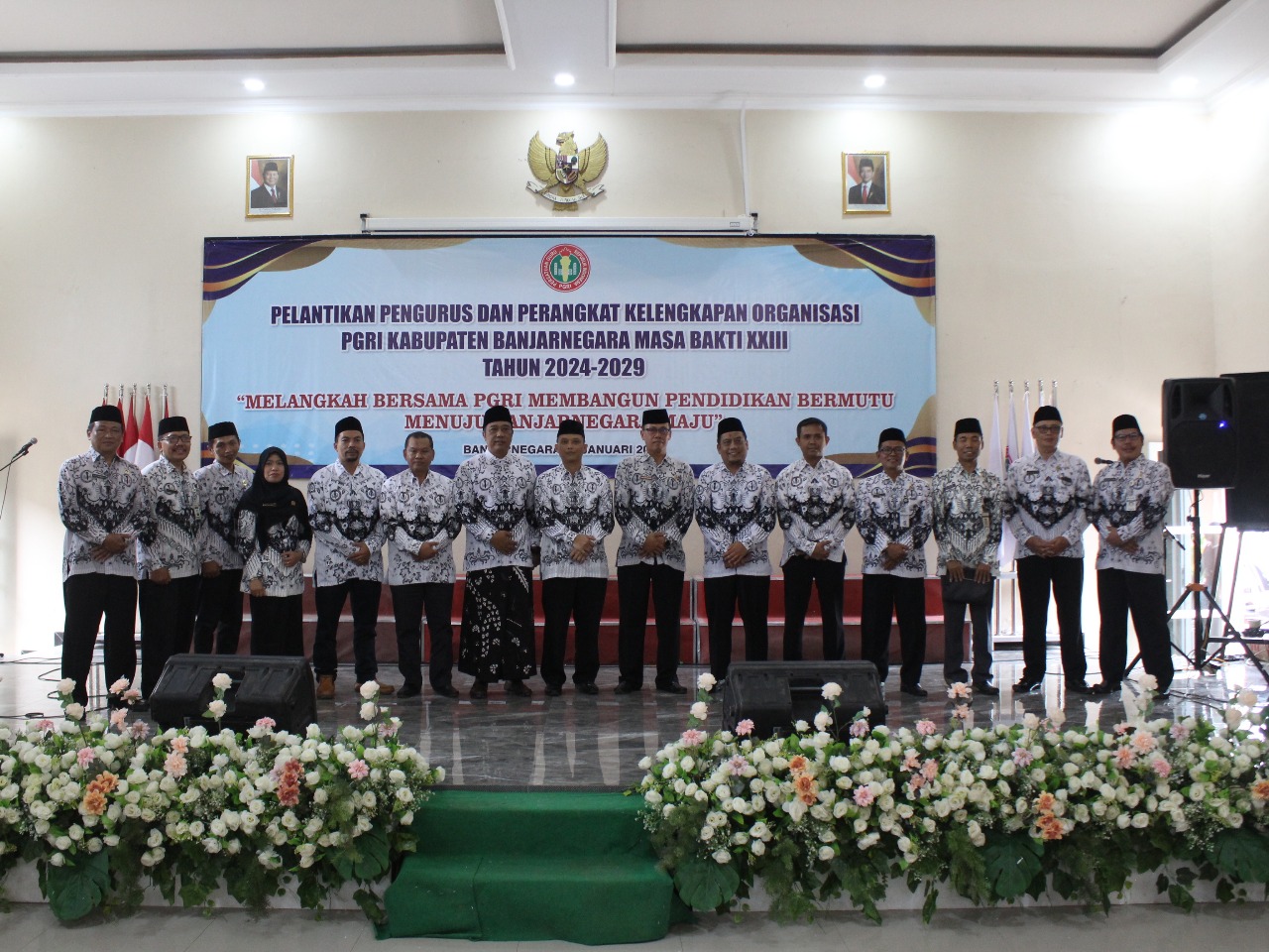 Ketua STIE Tambara Hadir Dalam Pengukuhan Dan Pelantikan Pengurus Perangkat (PGRI) Kabupaten Banjarnegara