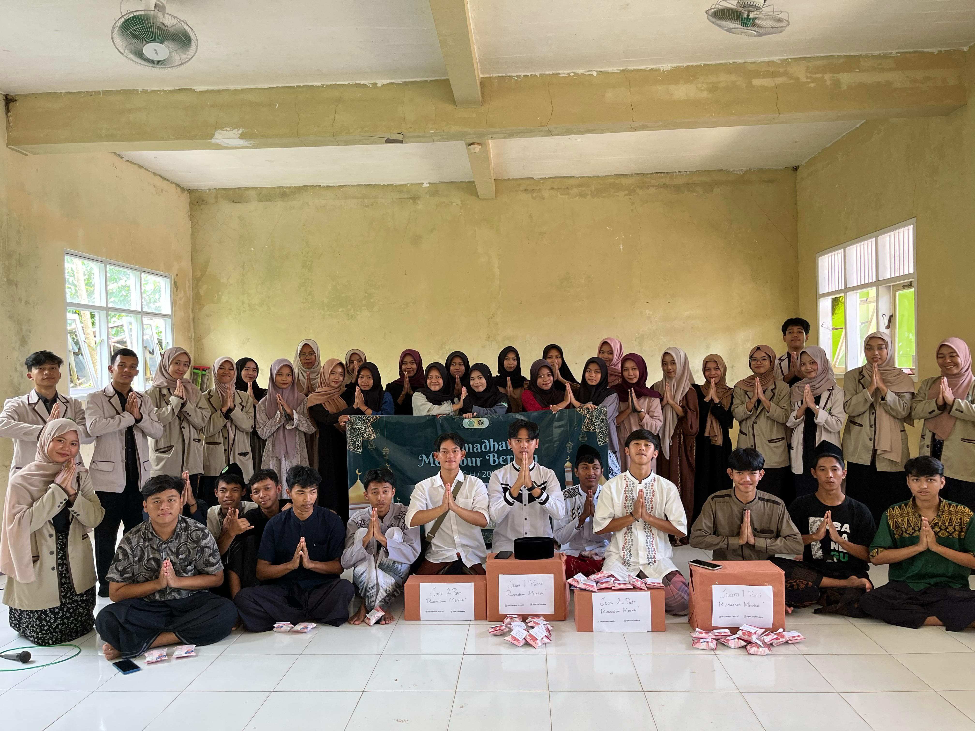 DPM Gelar Kegiatan "Ramadhan Menabur Berkah" Di MA Ma’arif Bawang